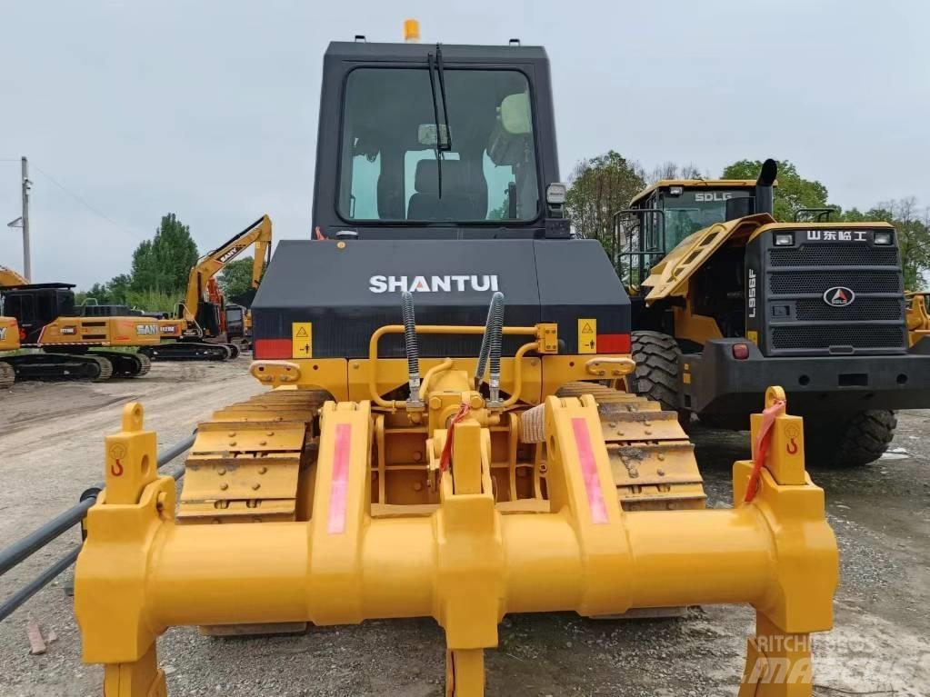 Shantui D16 Buldozer sobre oruga