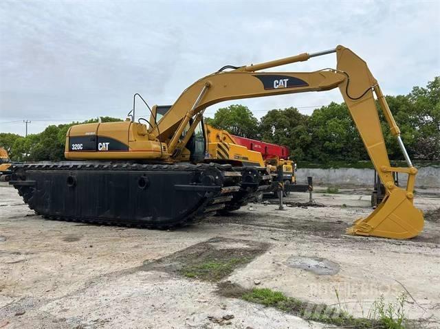 CAT 320 C Excavadoras anfibio