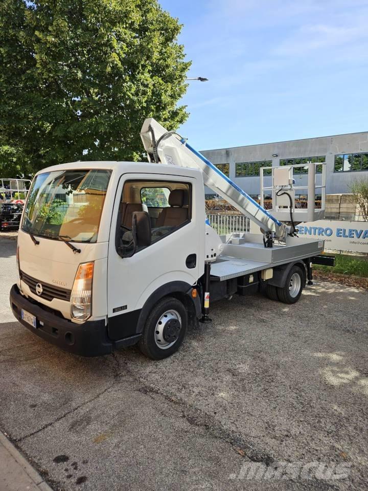 Multitel ALU 145 Plataformas sobre camión