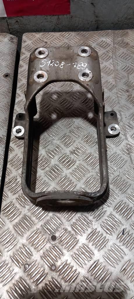 Scania 94 D.   1409347 Cabinas