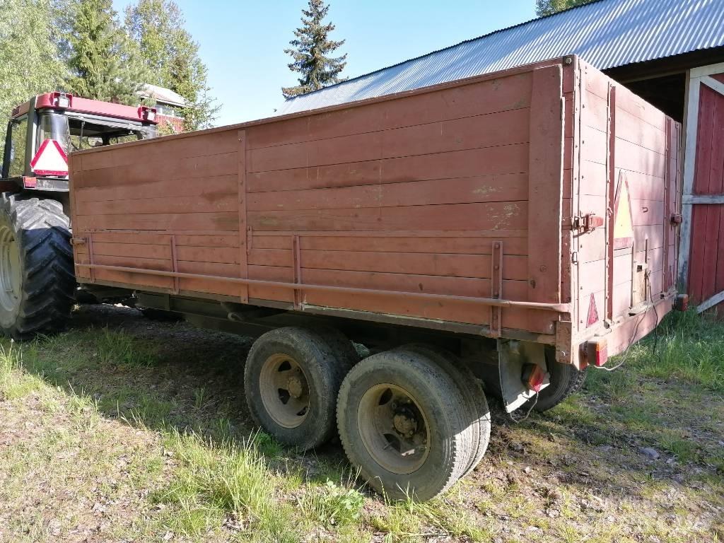  Perävaunu n. 10m3 Carros de trasladar grano