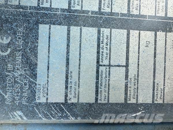 Manitou 200ATJ Plataformas con brazo de elevación manual