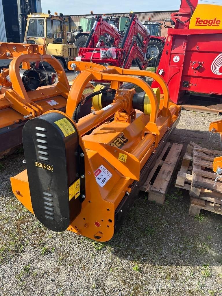 Berti Ekr-s 250 Segadoras y cortadoras de hojas para pasto