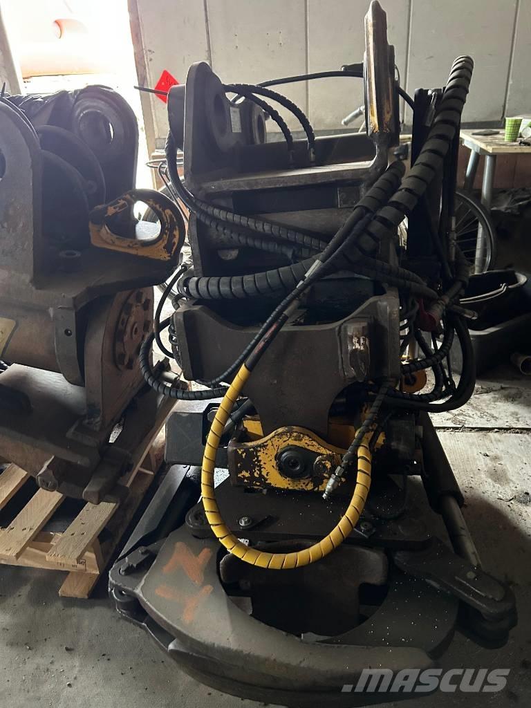 Engcon EC 214 Volteadoras