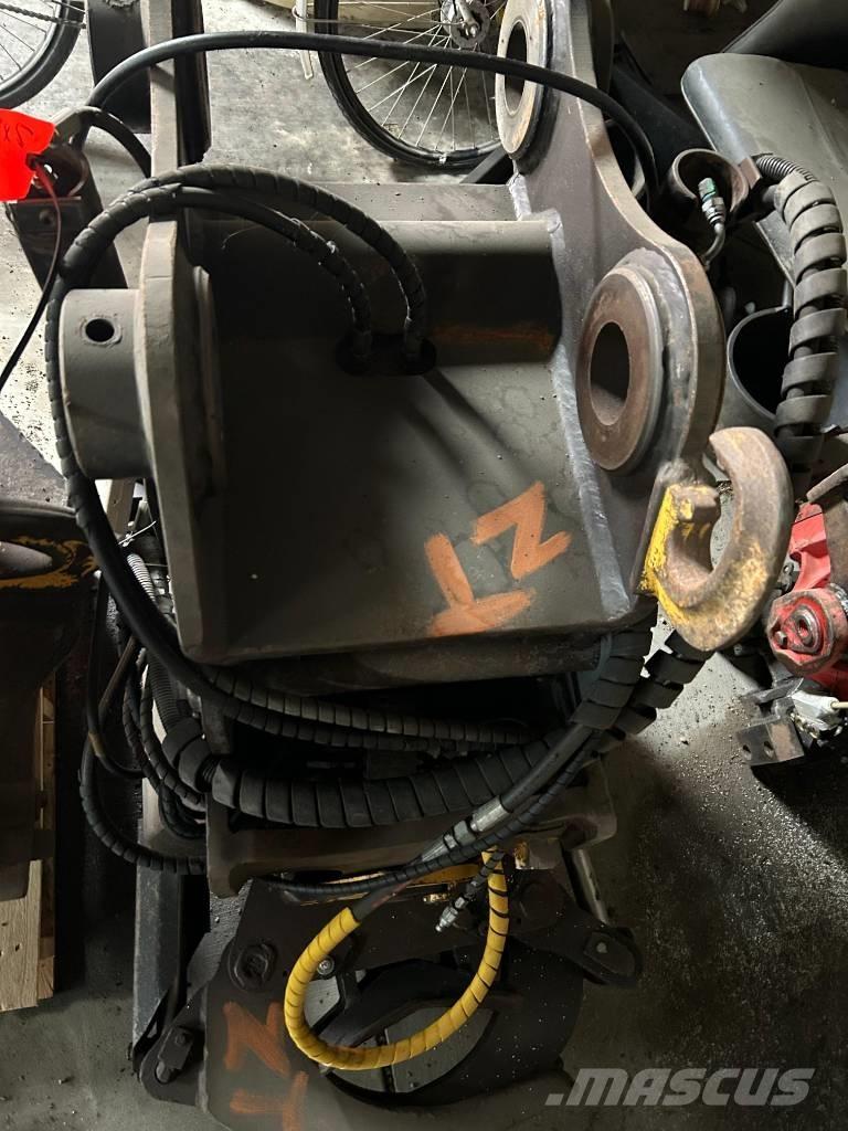 Engcon EC 214 Volteadoras