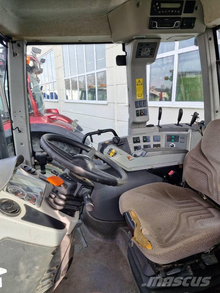 CLAAS Arion 640 Tractores