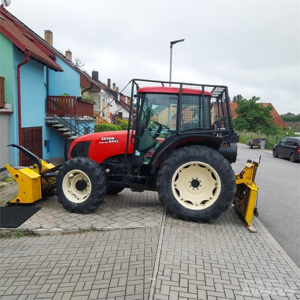 Zetor PROXIMA 8441 Tractores forestales