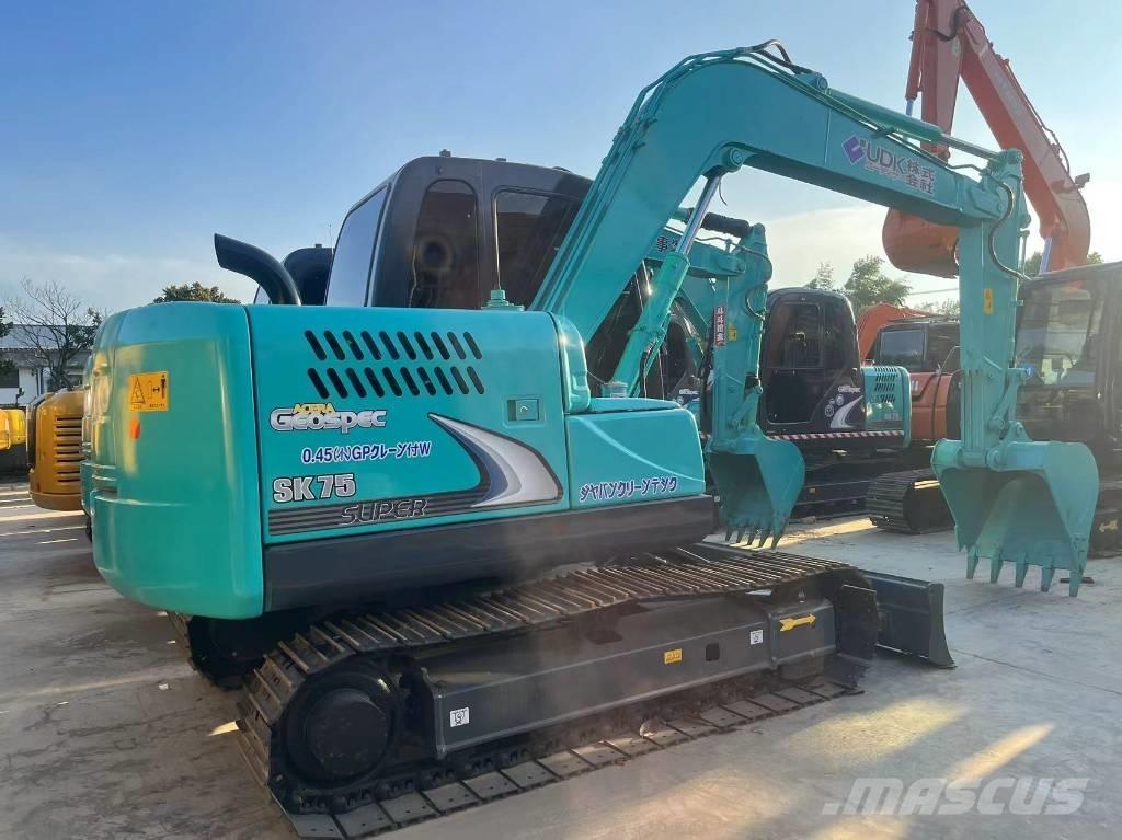 Kobelco SK75-8 Excavadoras sobre orugas