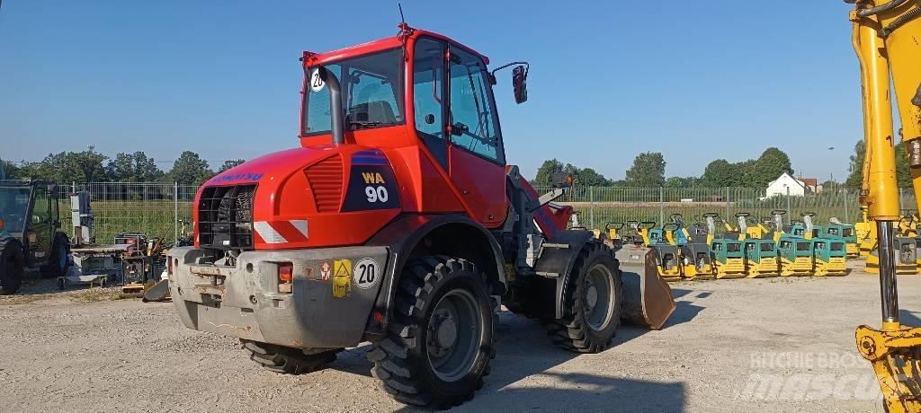 Komatsu WA 90 Cargadoras sobre ruedas