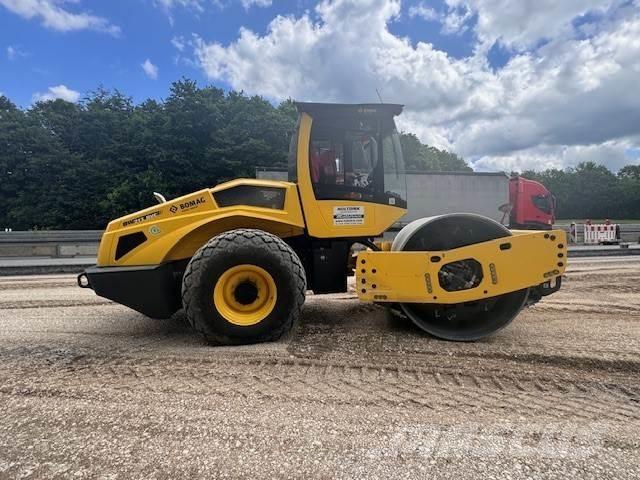Bomag BW 213 BVC-5 Compactadoras de suelo