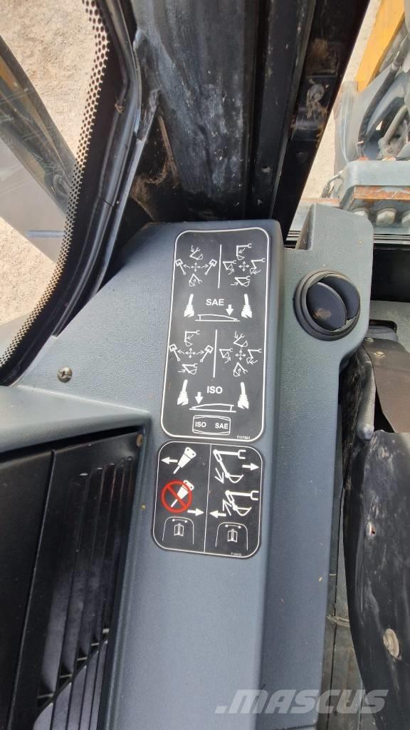 Terex TLB 890 Retrocargadoras