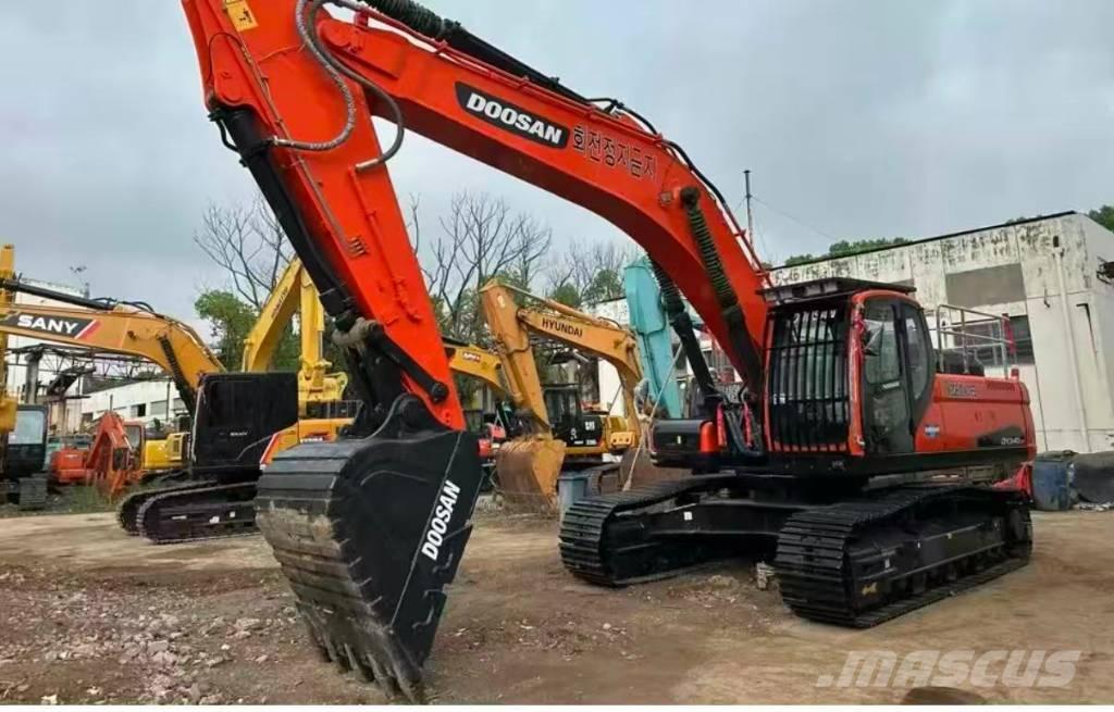 Doosan DX 340 Excavadoras sobre orugas
