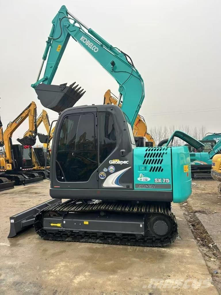 Kobelco SK 75 Excavadoras sobre orugas