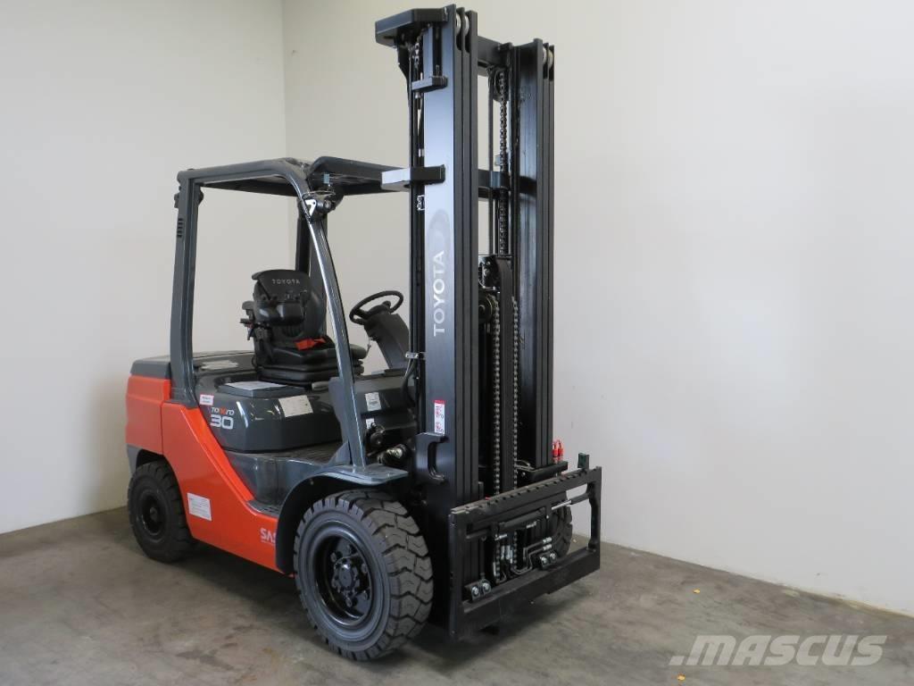 Toyota 8 FD F 30 Camiones diesel