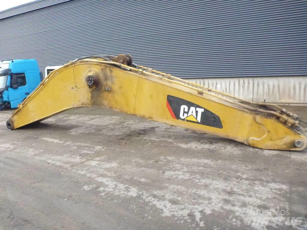 CAT 374 D Plataformas y cucharones