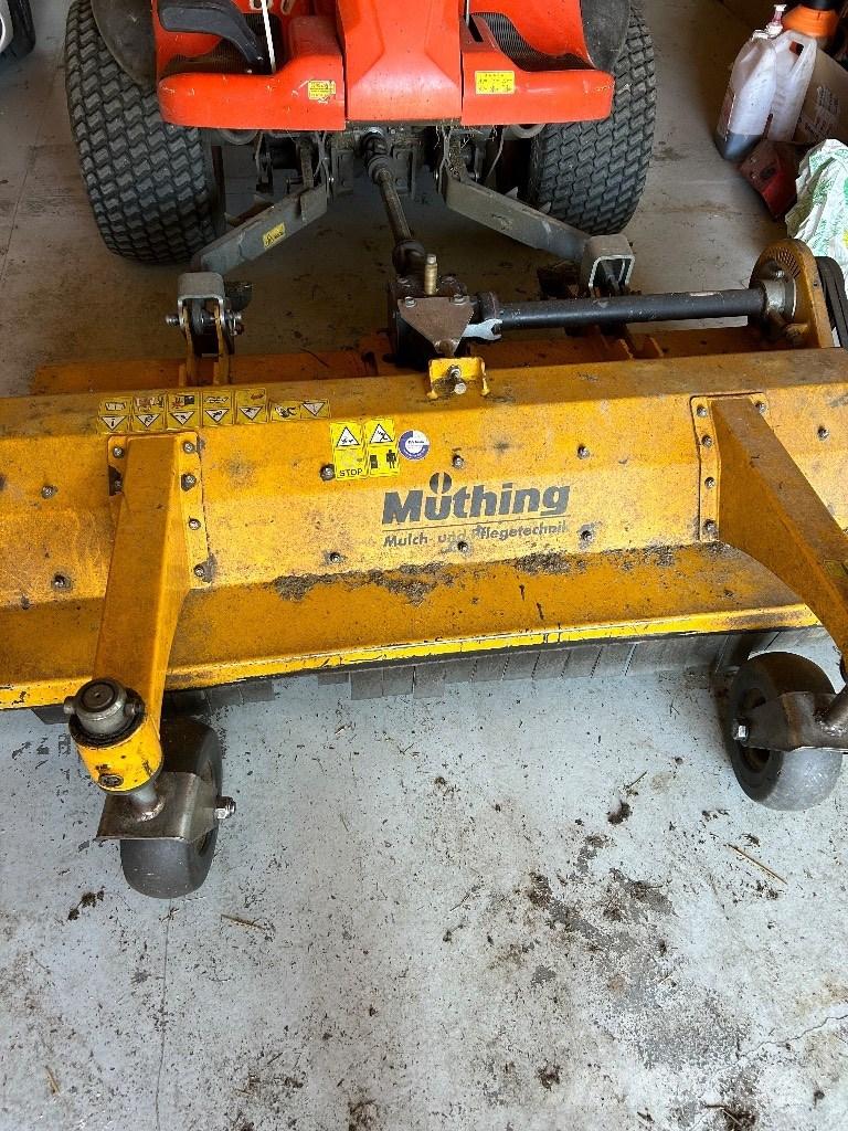 Kubota F 251 Corta-césped delanteros y traseros