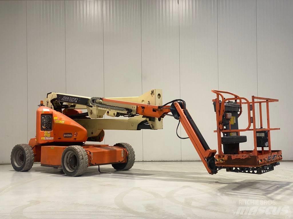 JLG M450AJ Plataformas con brazo de elevación manual