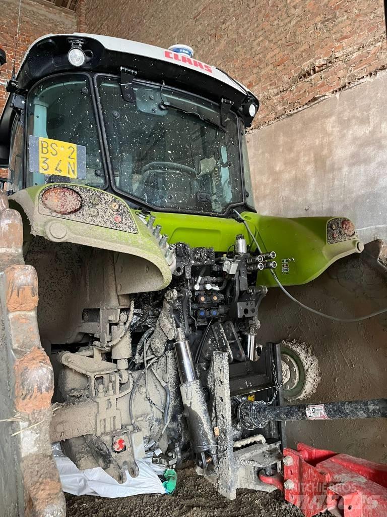 CLAAS Arion 460 Tractores