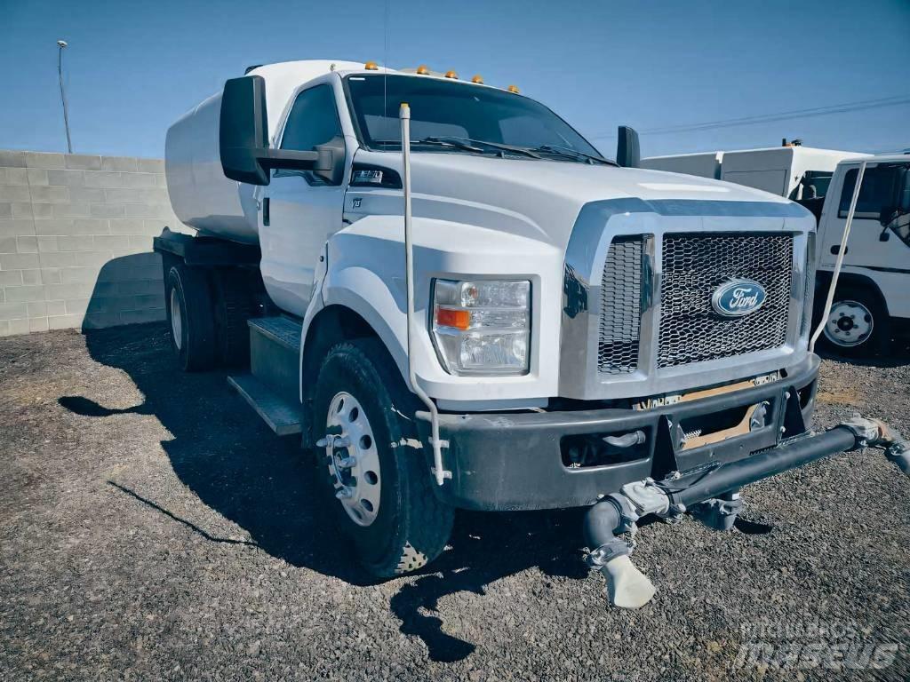 Ford F 650 Camiones cisterna