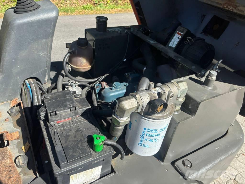 Ausa D 100 AHA Vehículos compactos de volteo