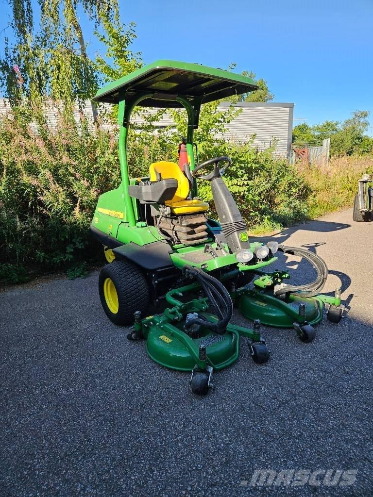 John Deere 7400 A Corta-césped para remates, antegreens y roughs
