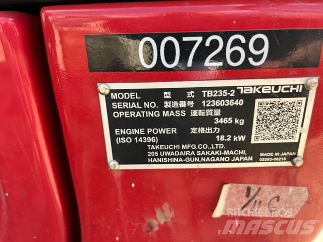 Takeuchi TB235 Miniexcavadoras