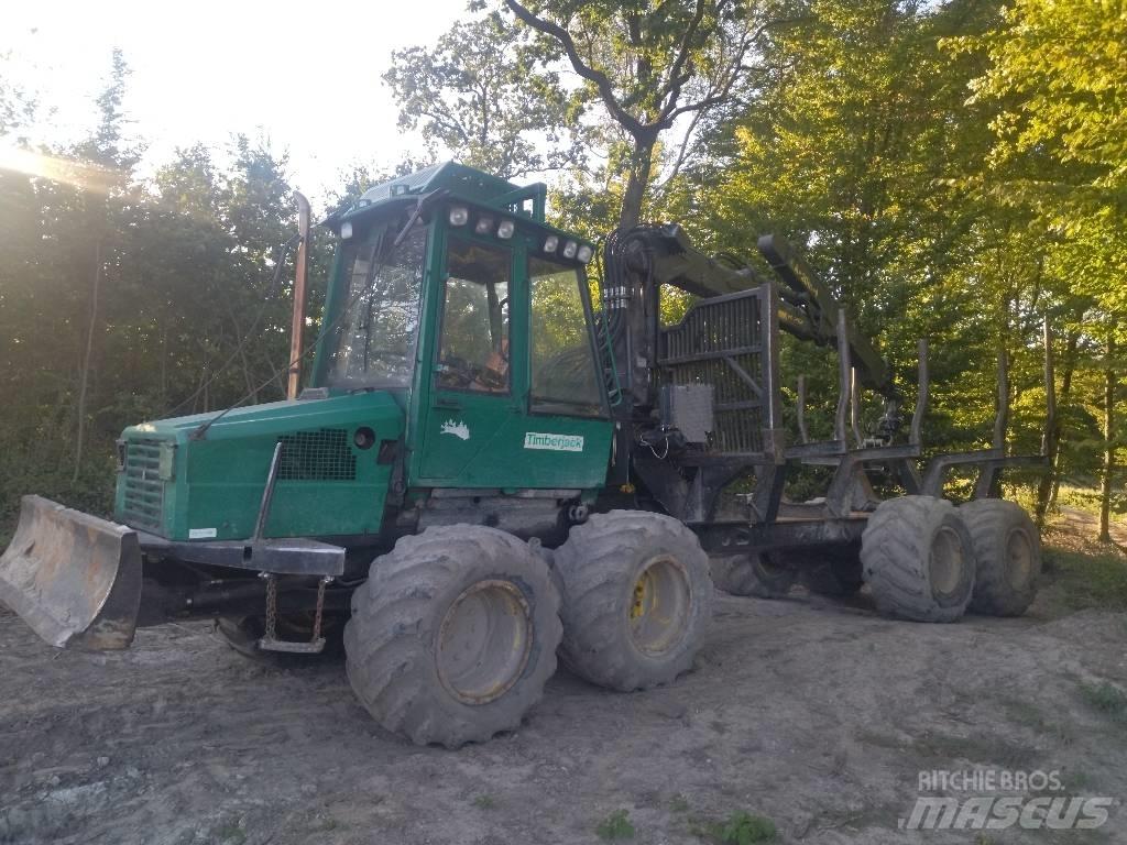 Timberjack 1210 Transportadoras