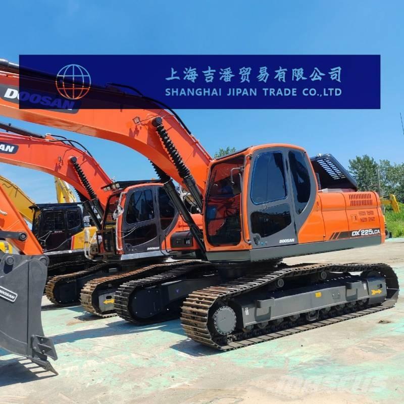 Doosan DX 225 Excavadoras sobre orugas