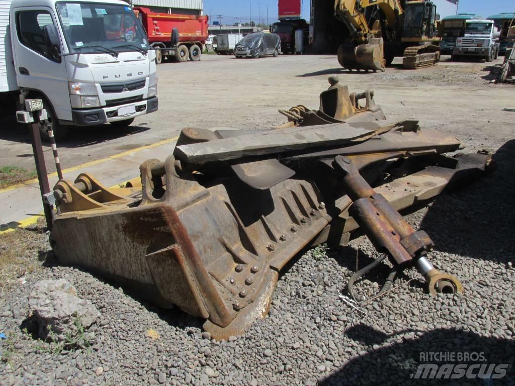 CAT D8T-15 Buldozer sobre oruga