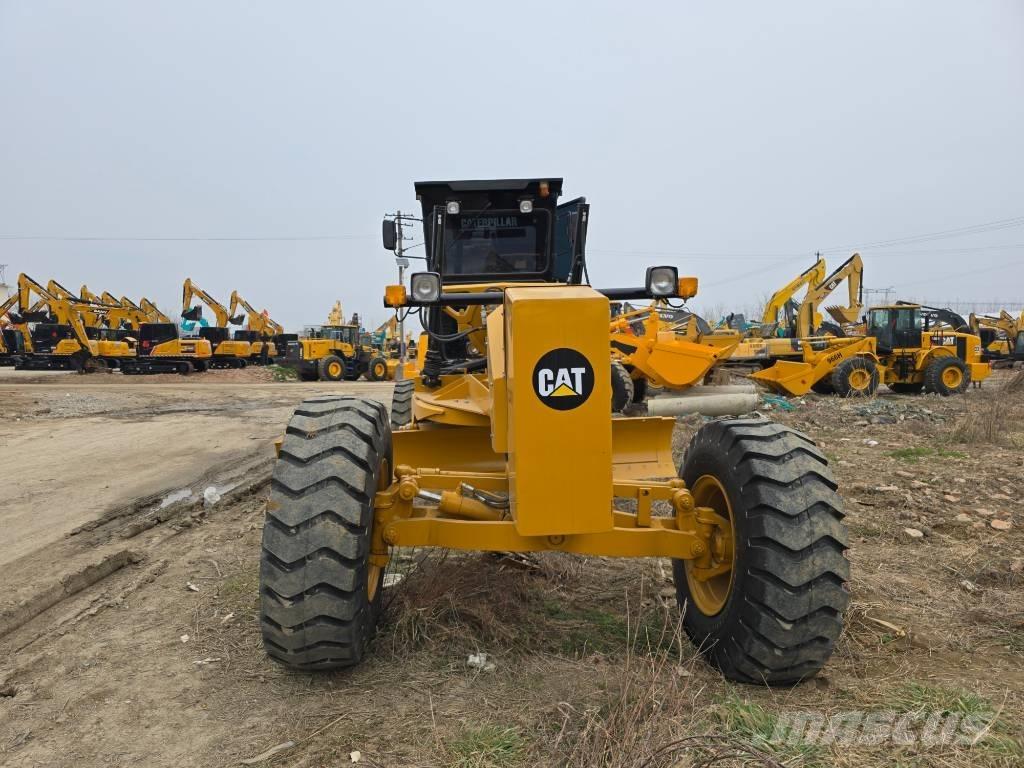 CAT 140 K Niveladoras