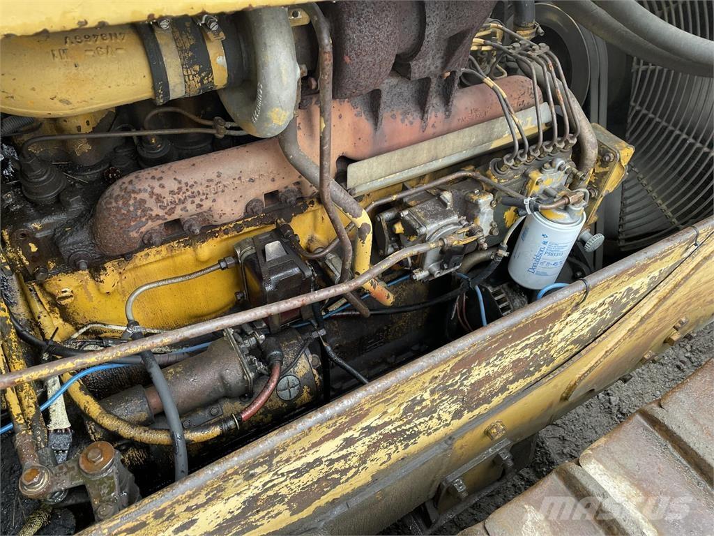 CAT D6D Buldozer sobre oruga