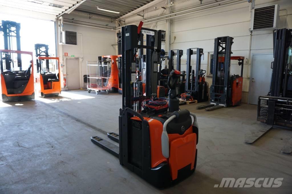 Toyota SPE120L Montacargas manual