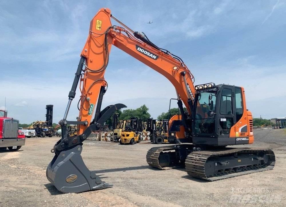 Doosan DX140LCR-5 Excavadoras sobre orugas