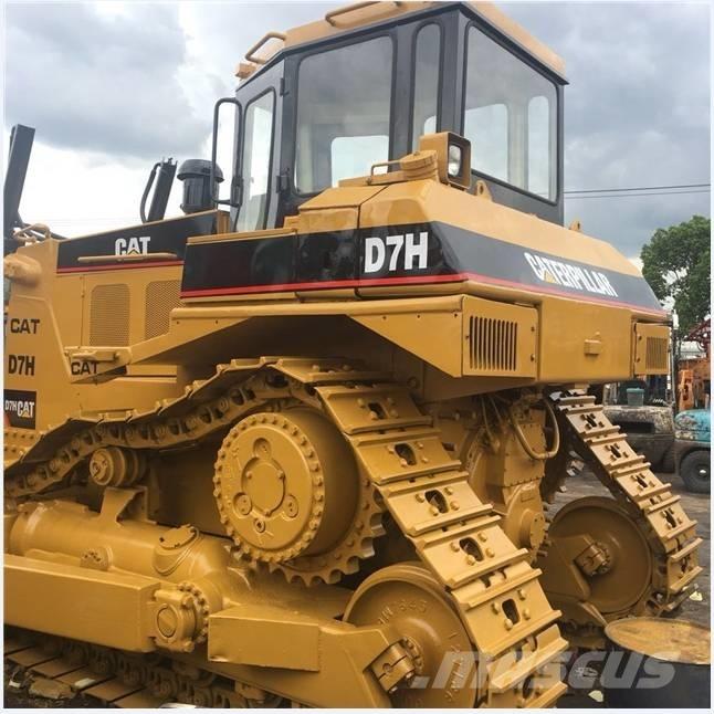 CAT D7H Buldozer sobre oruga