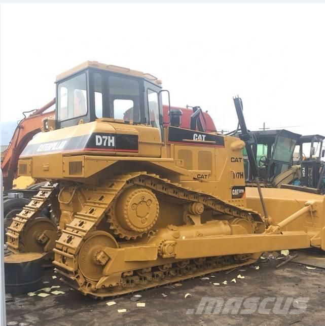 CAT D7H Buldozer sobre oruga