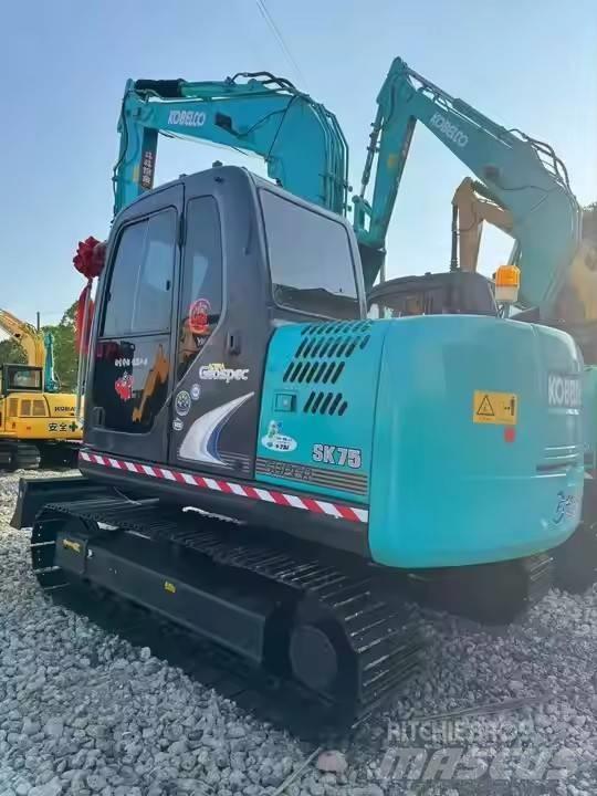 Kobelco SK75 Excavadoras sobre orugas