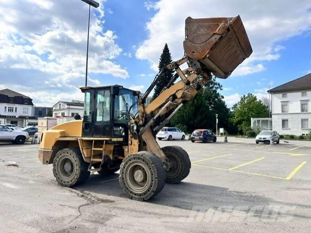 CAT IT 14 G 2 Cargadoras sobre ruedas