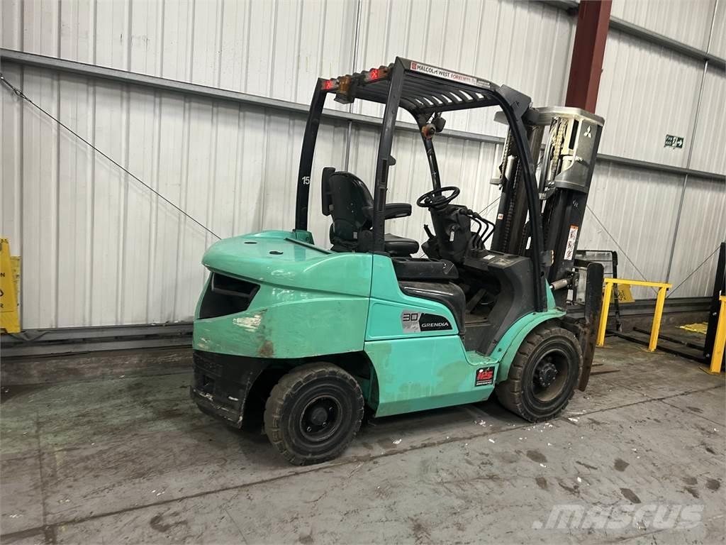 Mitsubishi FD30NT Camiones diesel