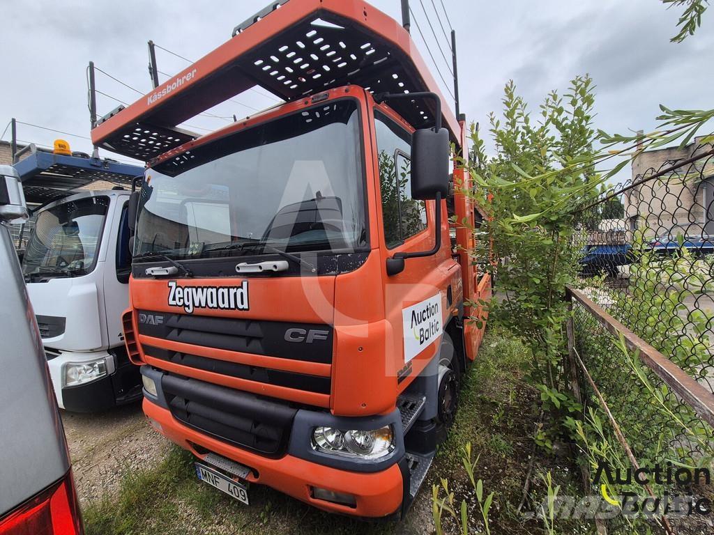 DAF AE75PC Camiones portavehículos