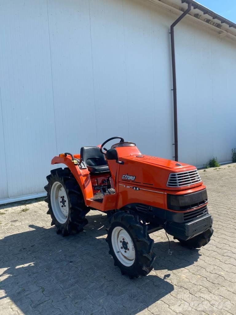 Kubota SATURN X24D Tractores compactos