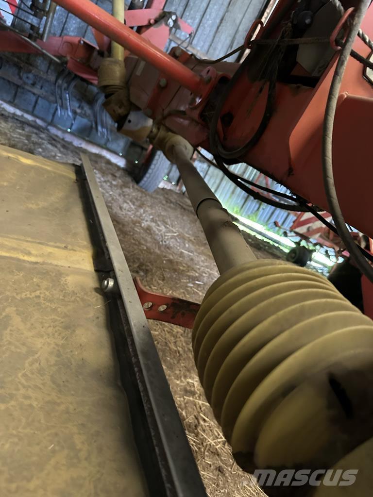 Fella TS 1601 Segadoras hileradoras