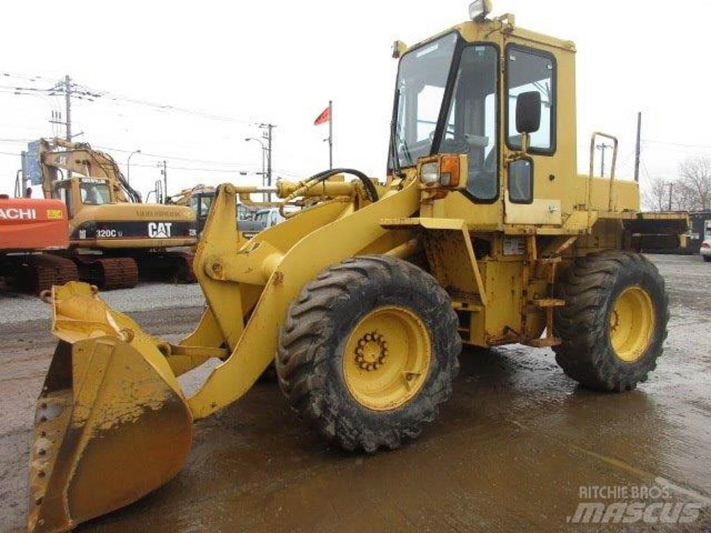 Komatsu WA100-1 Cargadoras sobre ruedas