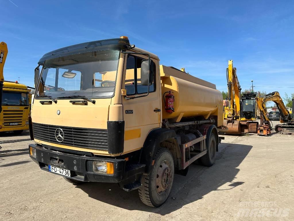 Mercedes-Benz 1317 Camiones cisternas