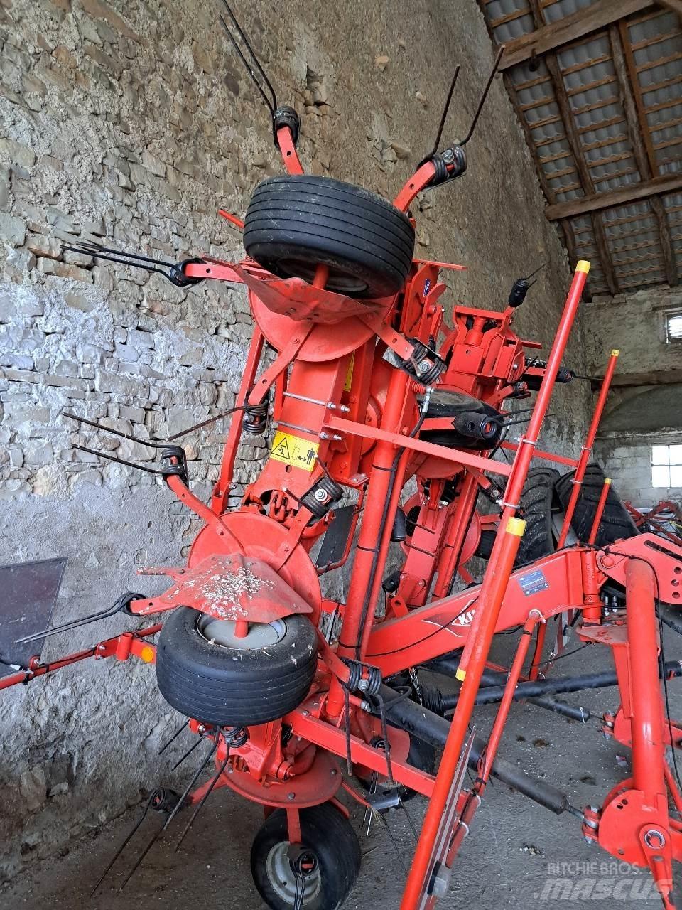 Kuhn GF7902 Rastrilladoras y rastrilladoras giratorias