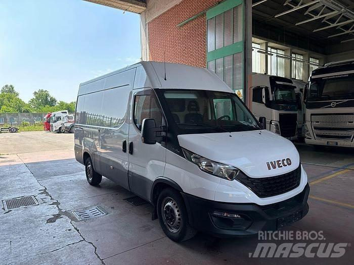 Iveco 35S16 Furgonetas cerradas