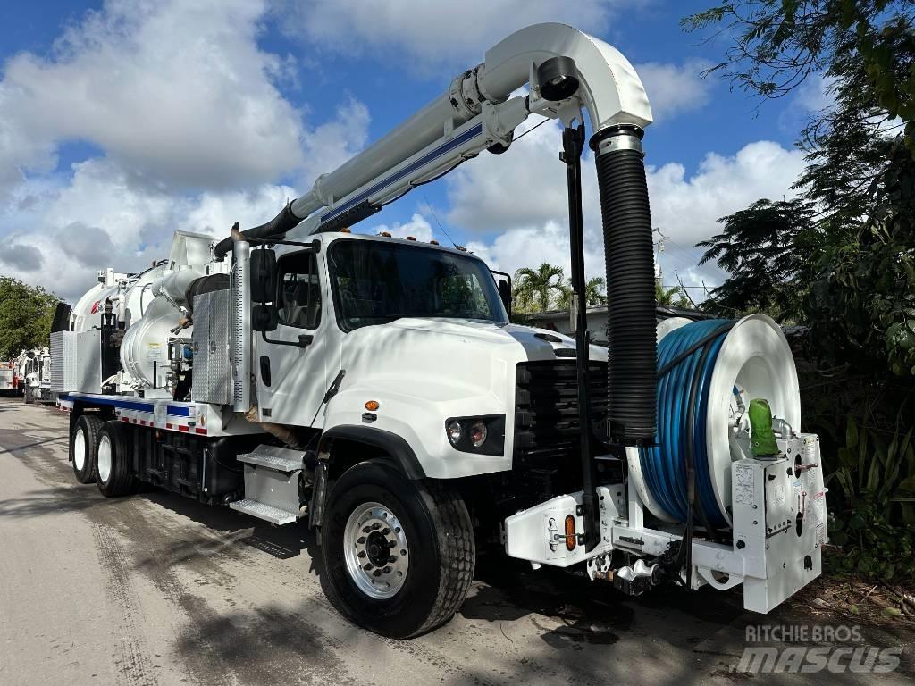 Freightliner 114 SD Camiones aspiradores/combi