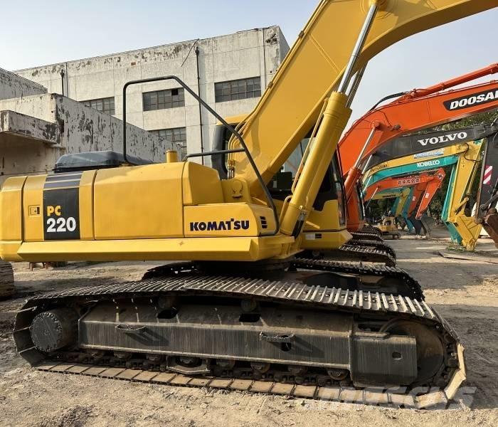 Komatsu PC 220 Excavadoras sobre orugas