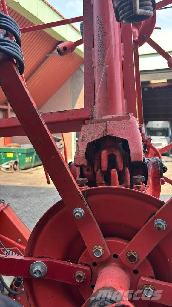Kuhn GF 6401 M H Rastrilladoras y rastrilladoras giratorias