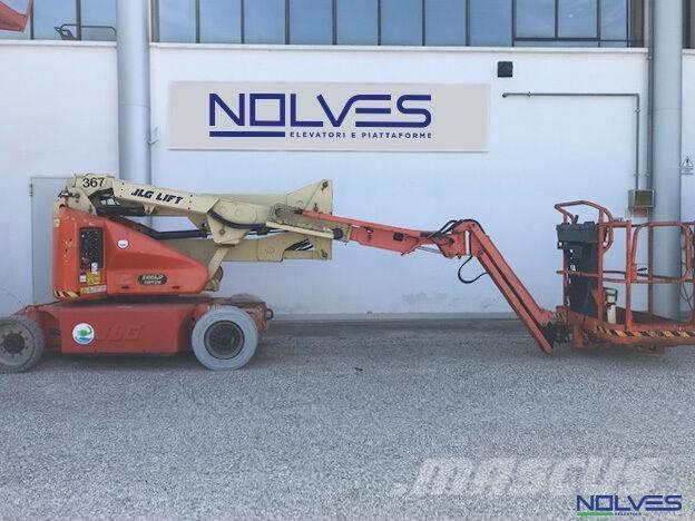 JLG E400AJPn Plataformas con brazo de elevación manual