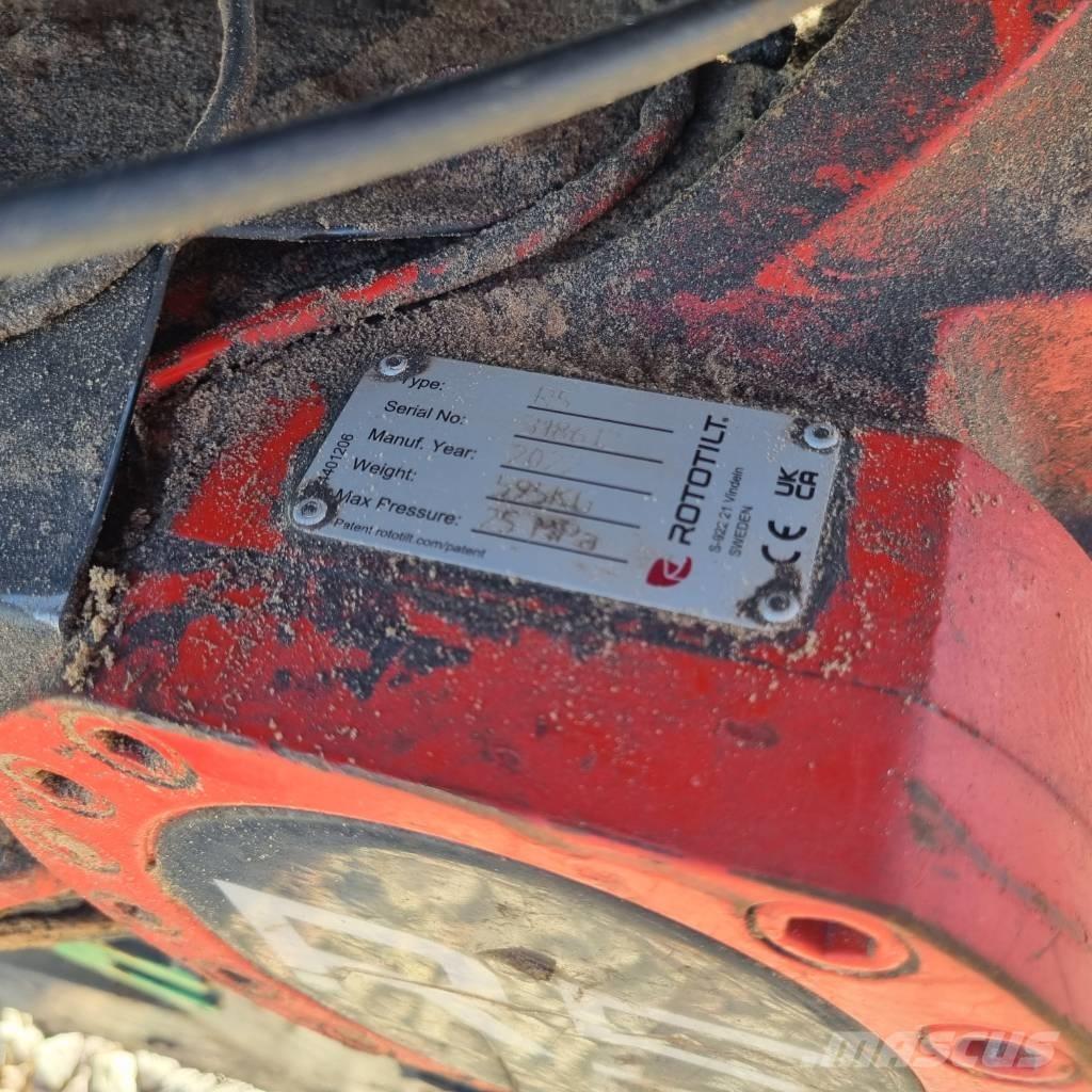 Komatsu PW180 - 11E0 Excavadoras de ruedas